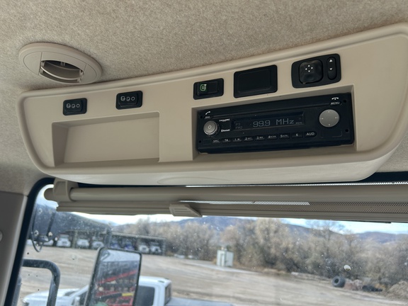 2018 John Deere 8320R Tractor