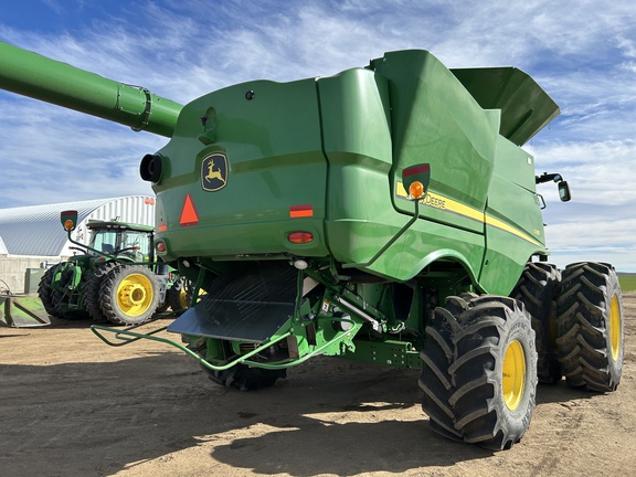 2021 John Deere S780 Combine
