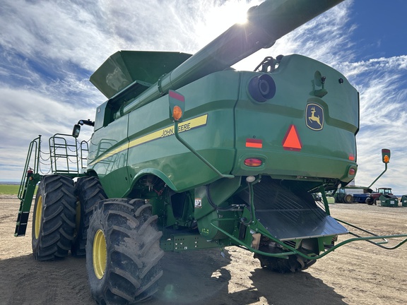 2021 John Deere S780 Combine