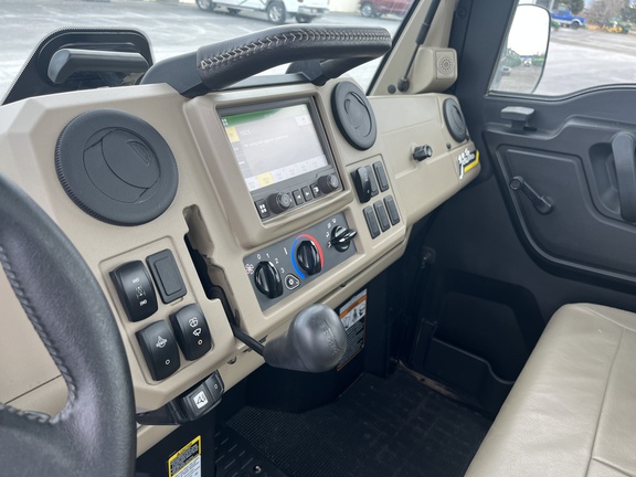 2024 John Deere XUV 835R ATV