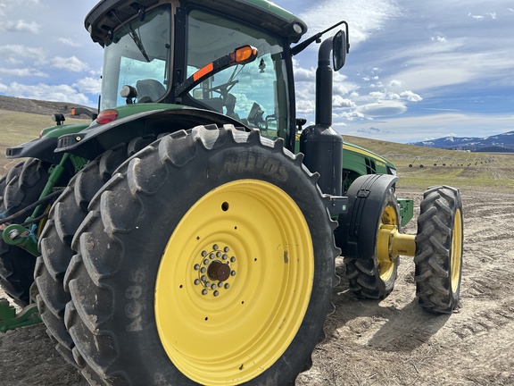2013 John Deere 8335R Tractor