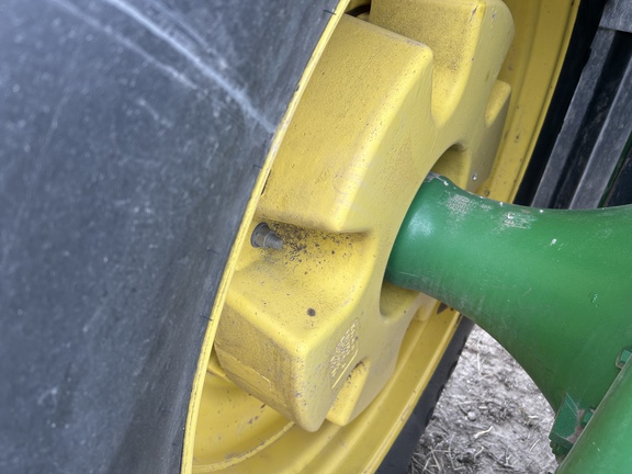 2013 John Deere 8335R Tractor