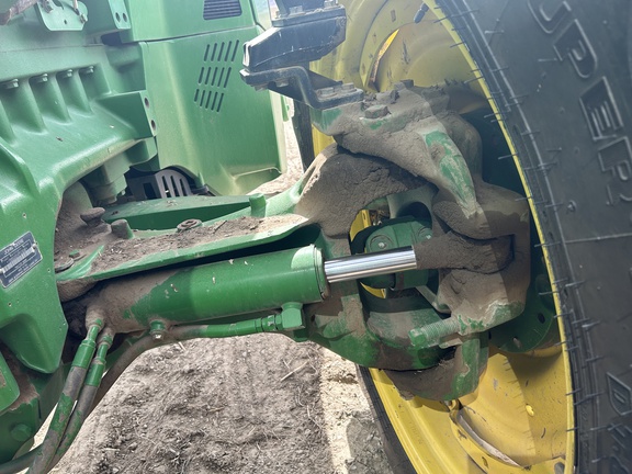 2013 John Deere 8335R Tractor