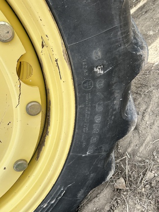 2013 John Deere 8335R Tractor