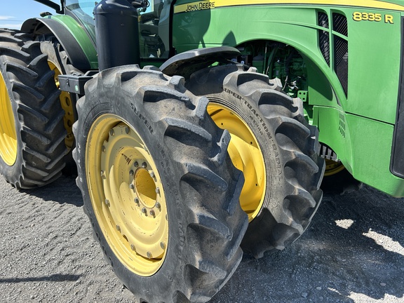 2013 John Deere 8335R Tractor