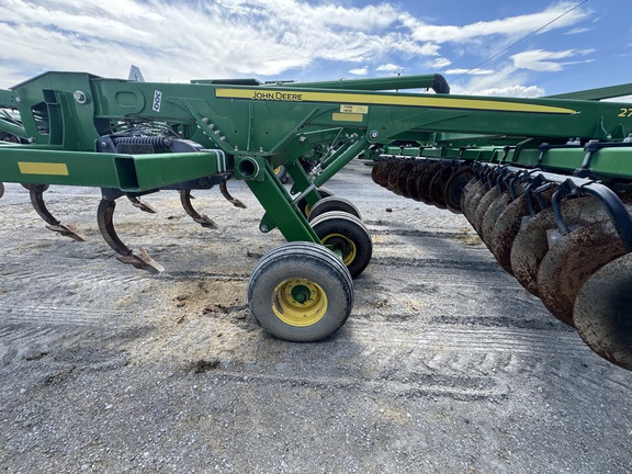 2016 John Deere 2730 Disk Ripper