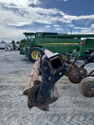 2016 John Deere 2730 Disk Ripper