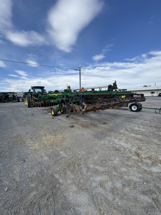 2016 John Deere 2730 Disk Ripper