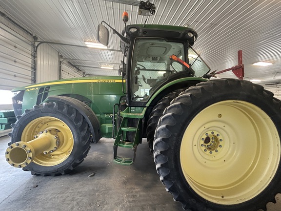 2013 John Deere 8285R Tractor