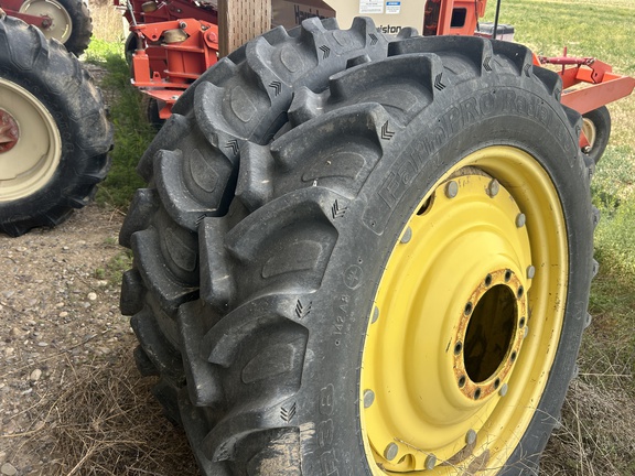 2013 John Deere 8285R Tractor