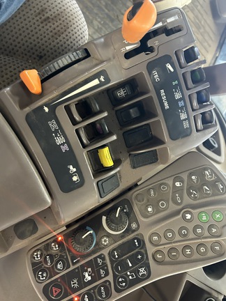 2013 John Deere 8285R Tractor