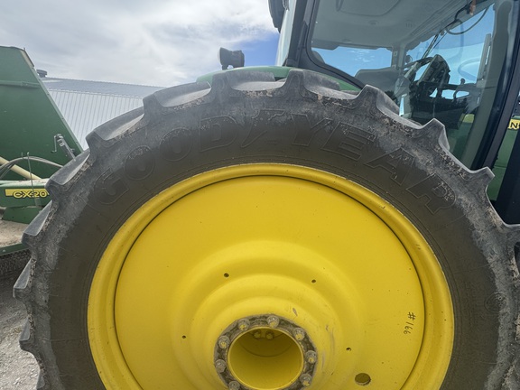 2011 John Deere 8285R Tractor