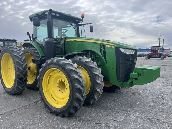 2011 John Deere 8285R Tractor
