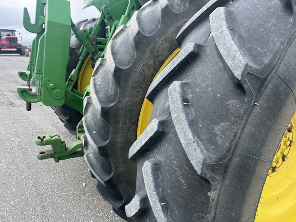 2011 John Deere 8285R Tractor