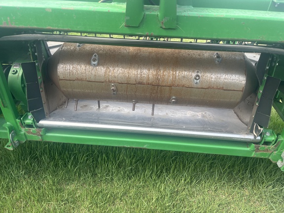 2016 John Deere 640D Header Combine