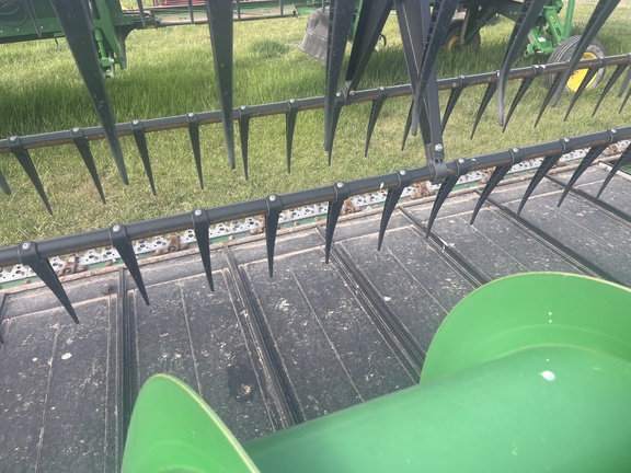 2016 John Deere 640D Header Combine