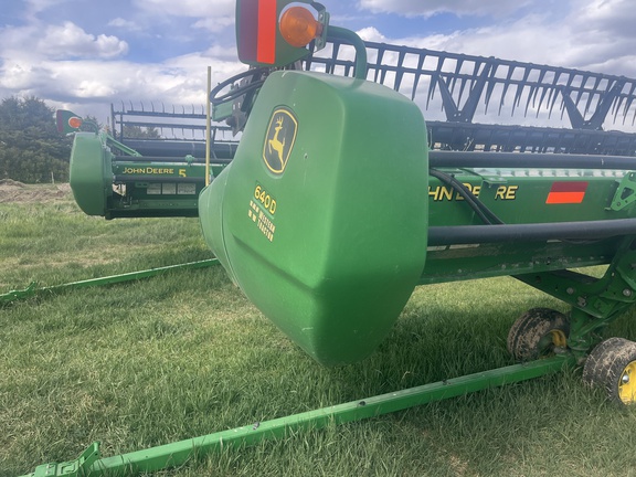 2016 John Deere 640D Header Combine