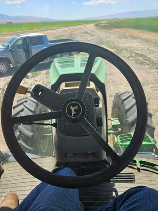 2012 John Deere 7200R Tractor