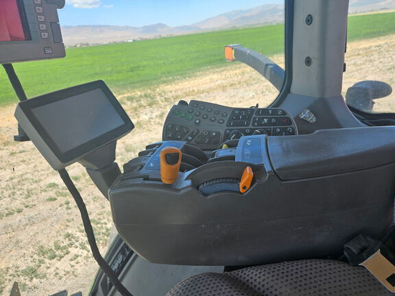 2012 John Deere 7200R Tractor