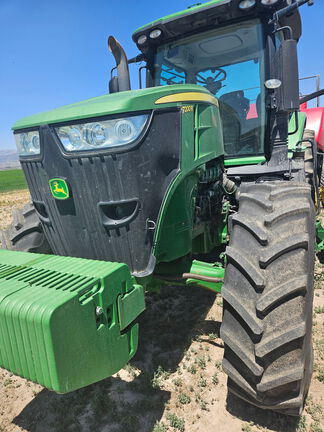 2012 John Deere 7200R Tractor