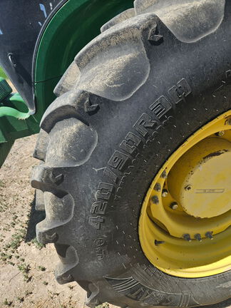 2012 John Deere 7200R Tractor