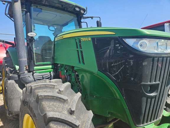 2012 John Deere 7200R Tractor