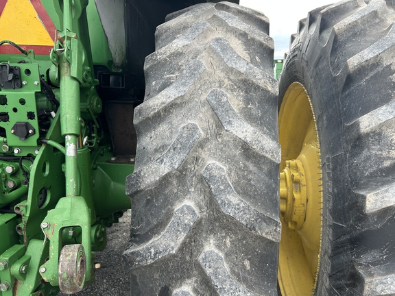 2012 John Deere 7200R Tractor