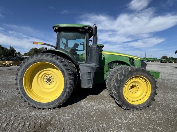 2016 John Deere 8320R Tractor