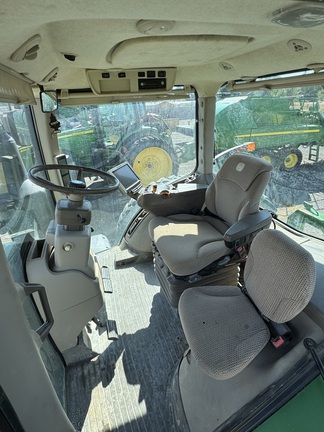 2016 John Deere 8320R Tractor