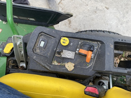2023 John Deere Z530M Mower/Zero Turn