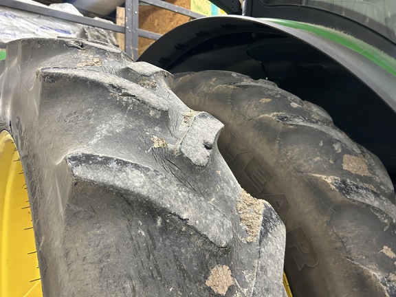 2014 John Deere 8370R Tractor