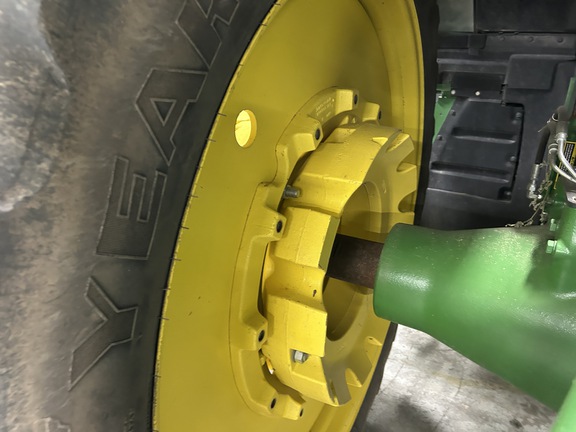2014 John Deere 8370R Tractor