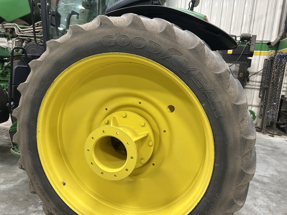 2014 John Deere 8370R Tractor