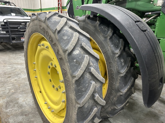 2014 John Deere 8370R Tractor