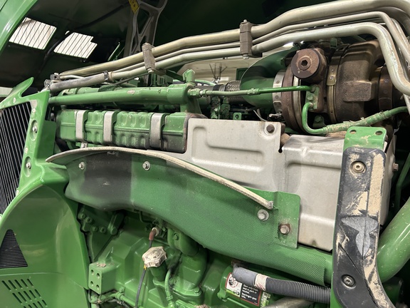 2014 John Deere 8370R Tractor