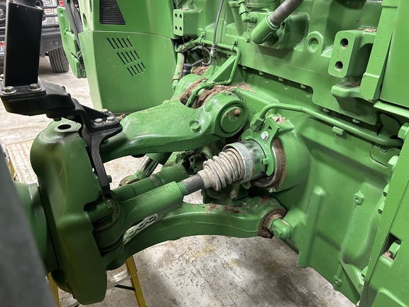 2014 John Deere 8370R Tractor