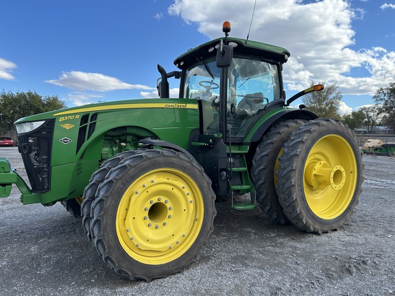 2014 John Deere 8370R Tractor