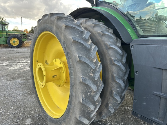2014 John Deere 8370R Tractor