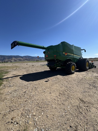 2022 John Deere S780 Combine