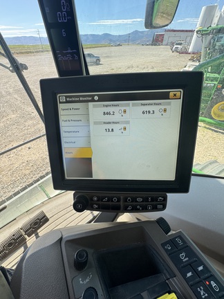 2022 John Deere S780 Combine