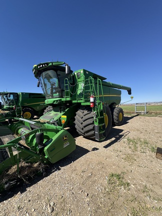 2022 John Deere S780 Combine