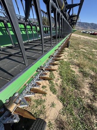 2023 John Deere 735D Header Combine