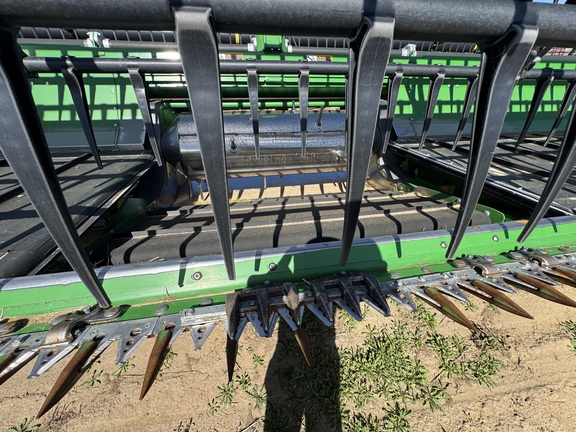 2022 John Deere 735D Header Combine