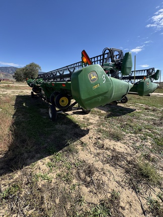 2022 John Deere 735D Header Combine