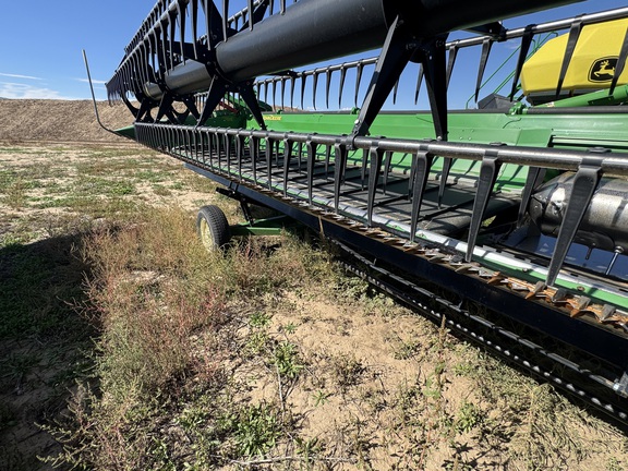2021 John Deere 735D Header Combine