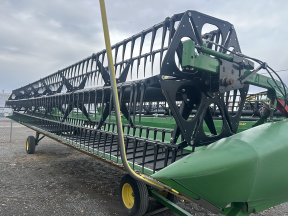 2021 John Deere 735D Header Combine