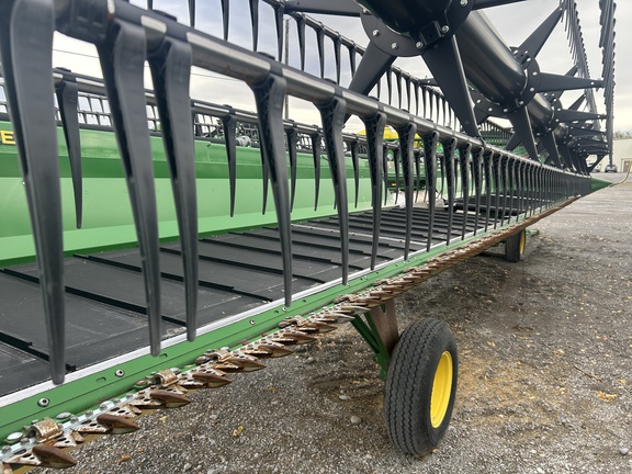 2021 John Deere 735D Header Combine