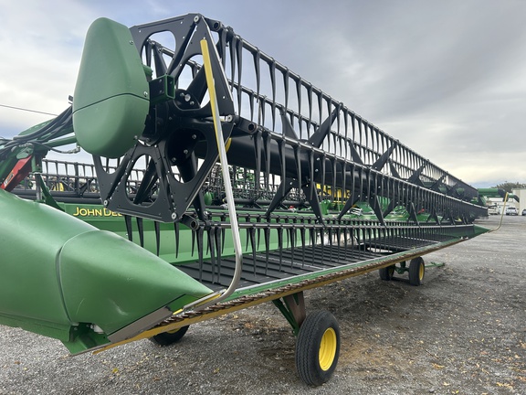 2021 John Deere 735D Header Combine
