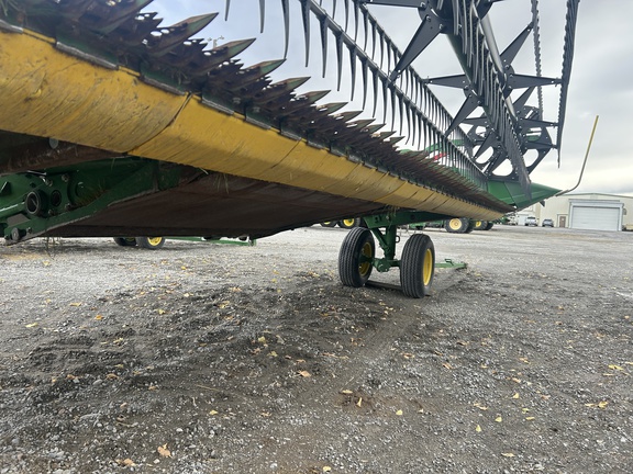 2021 John Deere 735D Header Combine