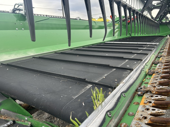 2021 John Deere 735D Header Combine